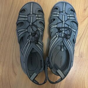 Lands’ End men’s water shoes - size 10.5 EE